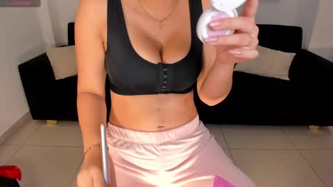 Snapshot of stacyevansx chatting on March 2, 2025, 10:03 am Im Stacy online show from March 2, 2025, 10:03 am