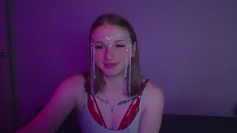 star_girlish online show from October 14, 2025, 6:31 pm