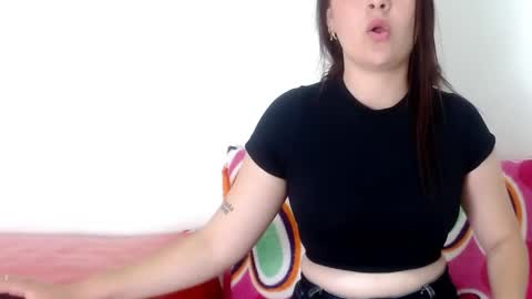 Snapshot of starcutenoir chatting on June 4, 2026, 1:50 pm ESTRELLA online show from June 4, 2026, 1:50 pm
