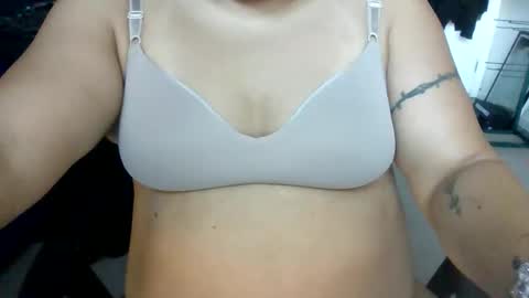 starella___saxxxton online show from November 23, 2025, 3:34 pm