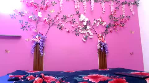 alejandra online show from May 27, 2026, 7:22 pm