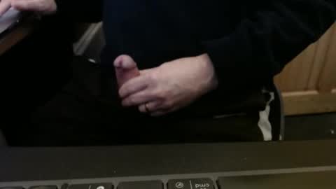 Snapshot of stargazer1069 chatting on December 4, 2025, 9:29 am stargazer1069 online show from December 4, 2025, 9:29 am