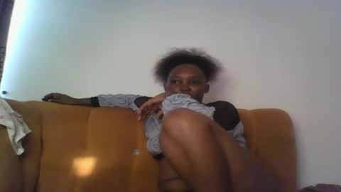 Snapshot of stargirl880271 chatting on October 17, 2025, 4:37 am isha online show from October 17, 2025, 4:37 am