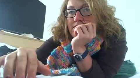 Snapshot of starlagurl chatting on December 13, 2024, 6:10 am starlagurl online show from December 13, 2024, 6:10 am