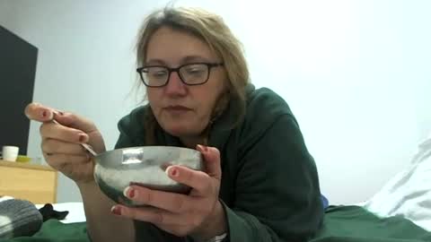 Snapshot of starlagurl chatting on December 14, 2024, 11:39 am starlagurl online show from December 14, 2024, 11:39 am