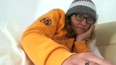 Snapshot of starlagurl chatting on December 18, 2024, 5:48 am starlagurl online show from December 18, 2024, 5:48 am