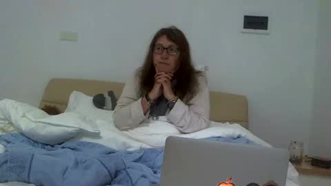 Snapshot of starlagurl chatting on January 19, 2025, 2:06 pm starlagurl online show from January 19, 2025, 2:06 pm