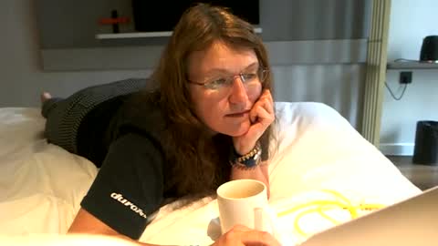 Snapshot of starlagurl chatting on February 21, 2025, 4:18 am starlagurl online show from February 21, 2025, 4:18 am