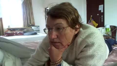Snapshot of starlagurl chatting on February 25, 2025, 4:57 am starlagurl online show from February 25, 2025, 4:57 am