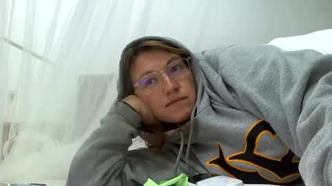 Snapshot of starlagurl chatting on March 8, 2025, 3:02 pm starlagurl online show from March 8, 2025, 3:02 pm
