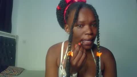 starlight_c online show from October 15, 2025, 5:57 pm