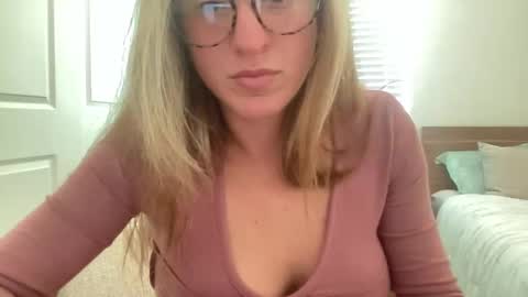Snapshot of stassiethatsororitygirl chatting on January 9, 2025, 10:31 pm Stassiethatsororitygirl online show from January 9, 2025, 10:31 pm