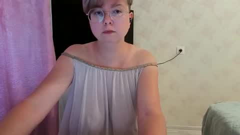 Stasya online show from June 10, 2026, 1:21 pm