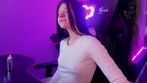 Stasia online show from February 15, 2026, 12:25 pm