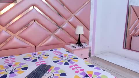 STAICY online show from November 6, 2025, 7:48 pm