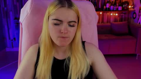 stef_nicks online show from September 10, 2025, 9:09 am