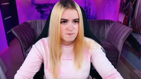 stef_nicks online show from October 13, 2025, 9:09 am