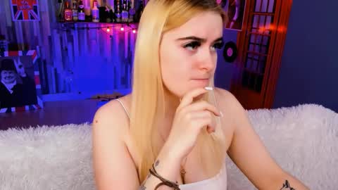 stef_nicks online show from March 21, 2026, 9:03 am