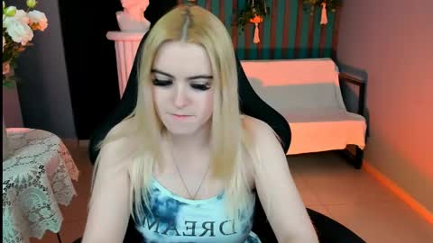 Snapshot of stef_nicks chatting on May 22, 2026, 9:04 am stef_nicks online show from May 22, 2026, 9:04 am