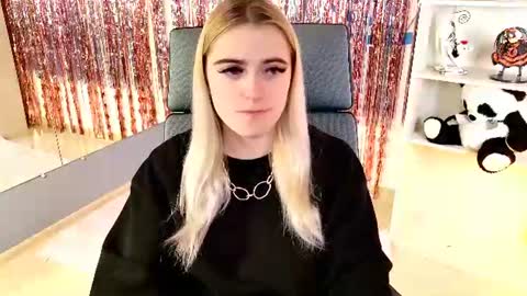 Snapshot of stef_nicks chatting on July 17, 2026, 5:03 am stef_nicks online show from July 17, 2026, 5:03 am