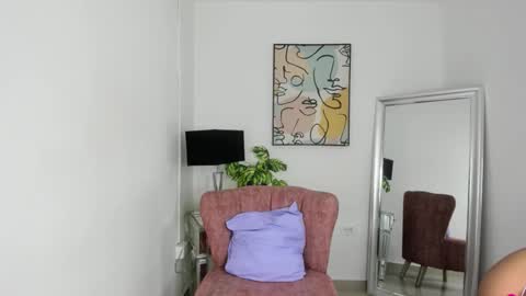 Stefa  online show from October 17, 2025, 8:55 pm