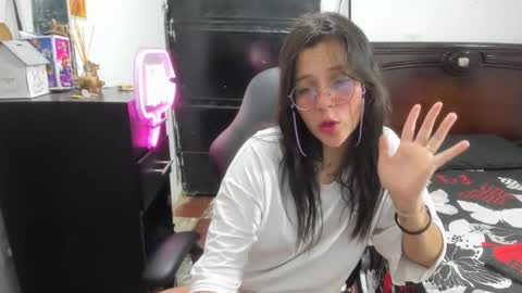 julieth-cancer online show from December 4, 2025, 2:54 am