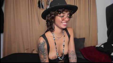 Stefania  online show from November 12, 2025, 11:58 pm