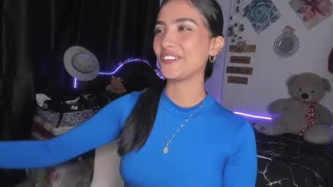 Im MiaIts my first day here  online show from February 17, 2025, 12:54 am