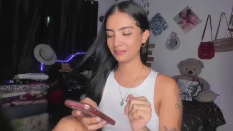 Im MiaIts my first day here  online show from February 18, 2025, 9:53 pm