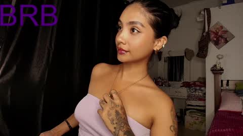 Im MiaIts my first day here  online show from September 22, 2025, 1:07 am