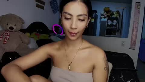 Im MiaIts my first day here  online show from September 25, 2025, 11:41 pm