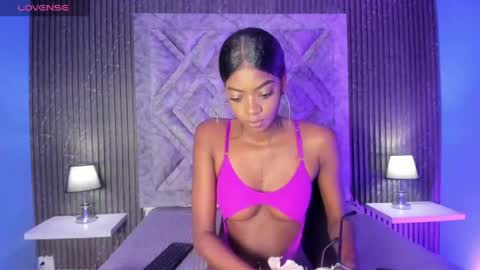 Snapshot of stefannyevans_ chatting on May 12, 2026, 1:19 pm stefannyevans_ online show from May 12, 2026, 1:19 pm