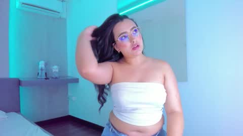 Stefanny online show from October 17, 2025, 1:14 pm