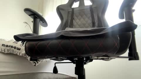 stefanomorelli online show from April 16, 2026, 11:44 am