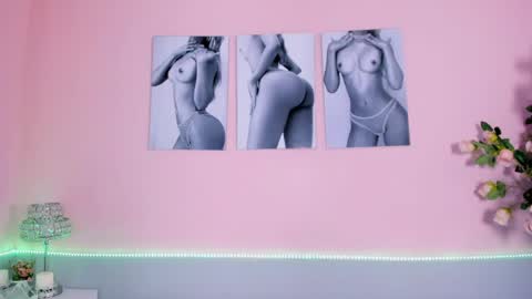 Snapshot of stefany_gonzales_ chatting on May 13, 2026, 12:24 pm Stefany online show from May 13, 2026, 12:24 pm