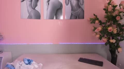 Snapshot of stefany_gonzales_ chatting on June 12, 2026, 1:32 pm Stefany online show from June 12, 2026, 1:32 pm
