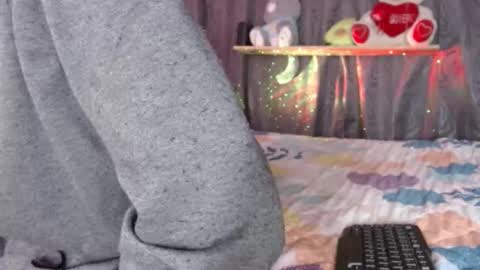 stefany_pablo1 online show from November 24, 2025, 12:38 pm