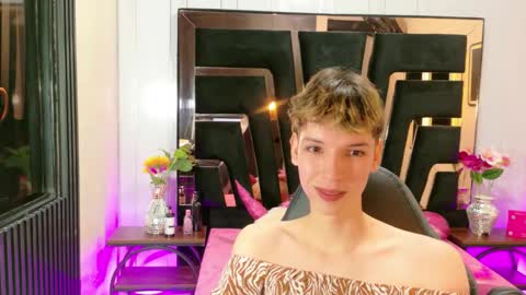 stefany piink online show from March 16, 2026, 12:31 pm