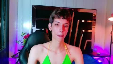 stefany piink online show from May 11, 2026, 12:33 pm