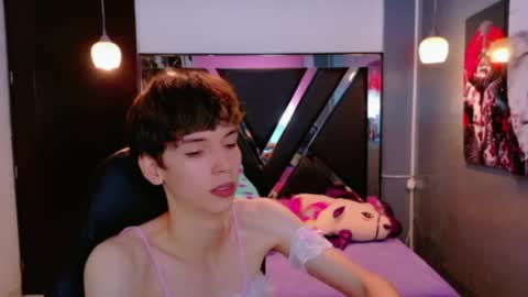 stefany piink online show from June 8, 2026, 12:49 pm