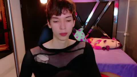 stefany piink online show from June 9, 2026, 2:06 pm