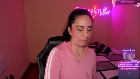 Snapshot of stefanyhotmilf chatting on January 10, 2025, 9:44 am stefany online show from January 10, 2025, 9:44 am