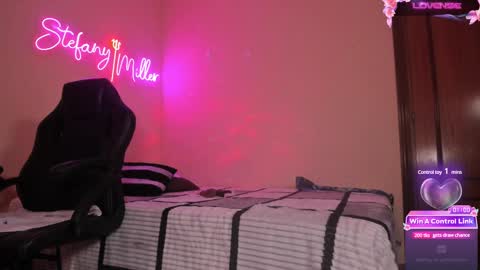 Snapshot of stefanyhotmilf chatting on February 18, 2025, 3:21 pm stefany online show from February 18, 2025, 3:21 pm