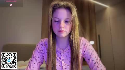 STEFI  Streams every day from 10 PM GTM1  online show from May 17, 2026, 9:44 pm