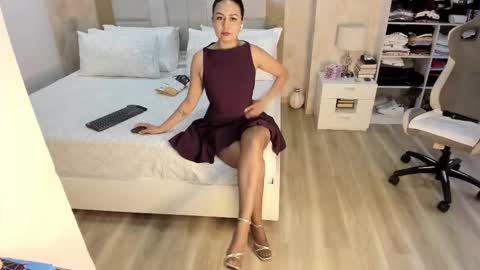 Zuly online show from March 12, 2026, 12:50 am