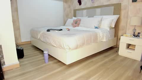 Zuly online show from April 9, 2026, 1:16 am