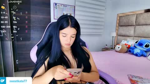 Stefany online show from May 19, 2026, 1:56 am