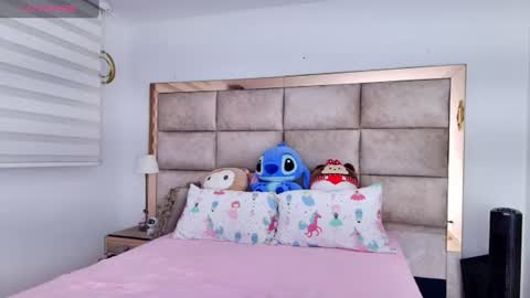 Stefany online show from June 29, 2026, 12:06 am