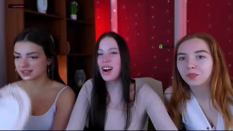 stella_flower online show from February 8, 2026, 6:28 am