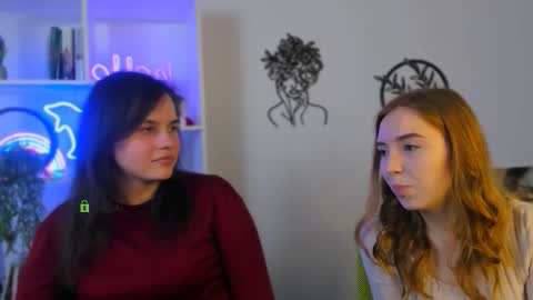 stella_flower online show from February 13, 2026, 12:12 pm